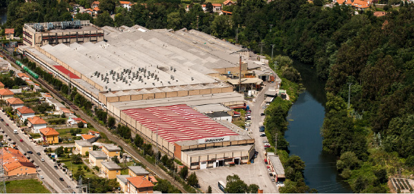 Fabryka Bridgestone/Firestone w Puente San Miguel, Hiszpania.